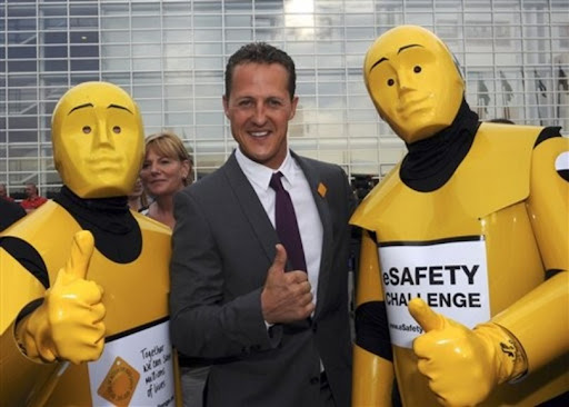 Schumacher_Strasbourg_yellow_men_11May2011.jpg