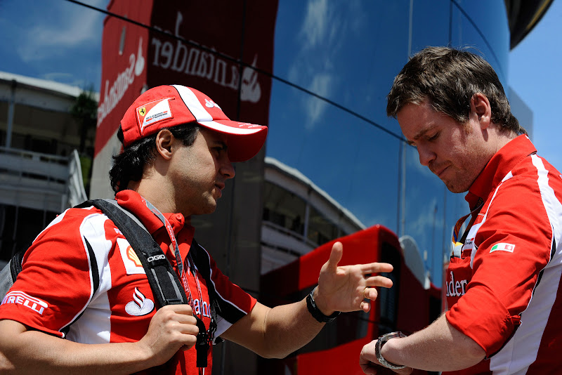 Фелипе Масса и Роб Смедли на Гран-при Испании 2011
