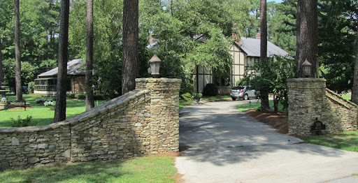 North Carolina, People and Places: Pinetops: Small town, nice surprisepinetops town 