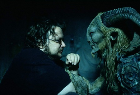 [imgguillermo del toro1[4].jpg]