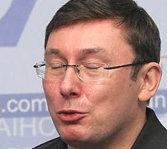 lutsenko_ploho