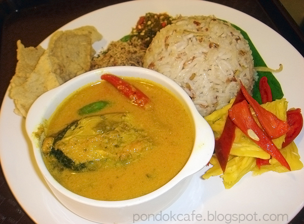 nasi dagang pondok cafe