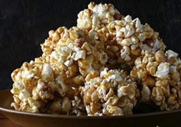 halloween-christmas-popcorn-balls halloween-christmas-popcorn-balls