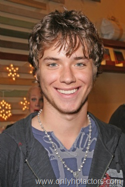 [jeremy sumpter1[3].png]