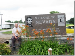 0354 Nevada IA Welcome Monument