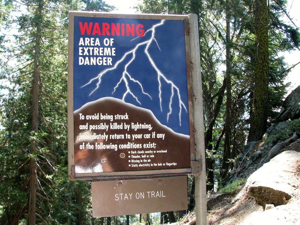 [2548 Moro Rock Sequoia National Park CA[3].jpg]