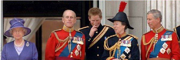 [Hasta en las buenas familias[20].jpg]