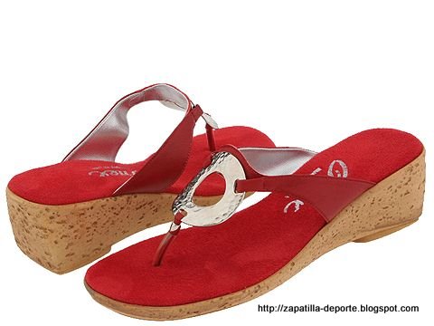 Worn slippers:LOGO884122