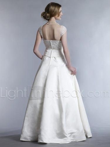 Princess Strapless Floor-length Satin Wedding Dress2