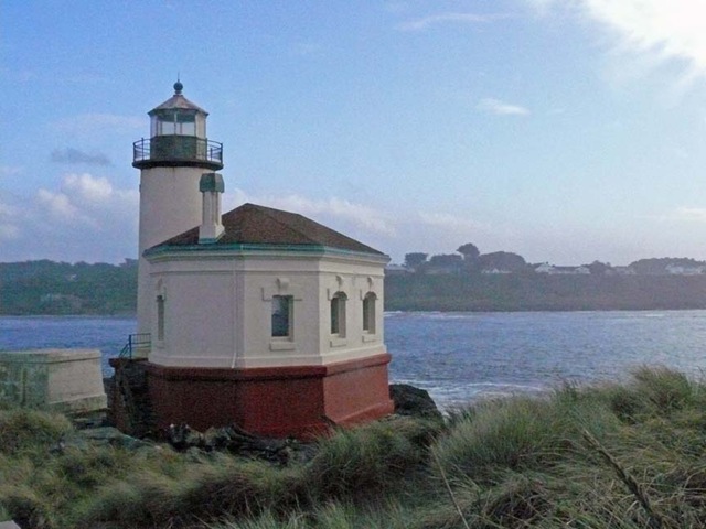 [Bullard's Beach Light House[16].jpg]
