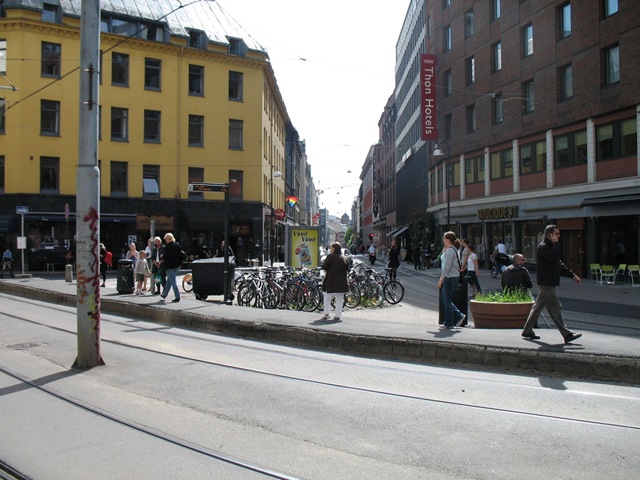 [Minutes from Oslo - C J Hamros place 1[3].jpg]