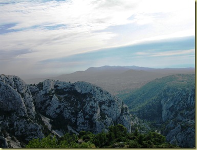 Evenos vview to South -Gorges below