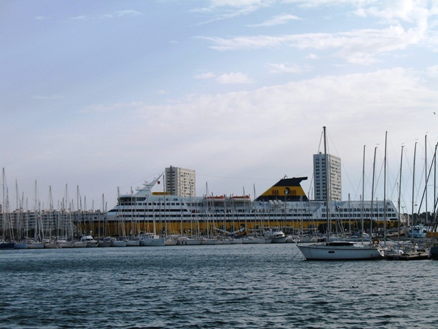 [Toulon Harbour 3330 Corsica Ferry[4].jpg]