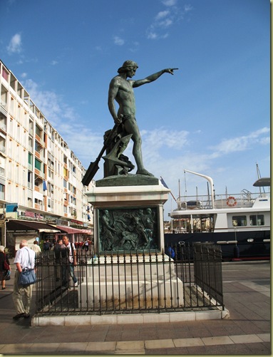 Toulon Harbour 3332 Tribute to Mariners