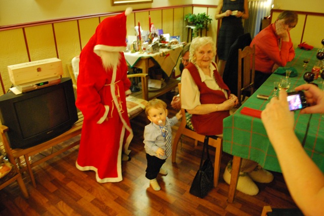 [Santa has arrived[3].jpg]