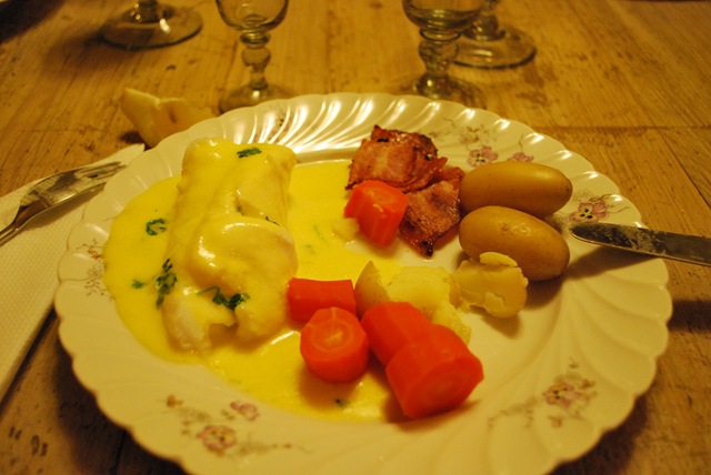 [Dinner - Cod with Sandefiord Butter  - bacon - Carrots and Almond Potetoes[3].jpg]