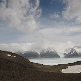 Glaciar Grey from Paso John Gardner. My hands almost frozen at this point.