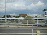 rom - ausblick aus dem transfer-zug von flughafen nach hauptbahnhof