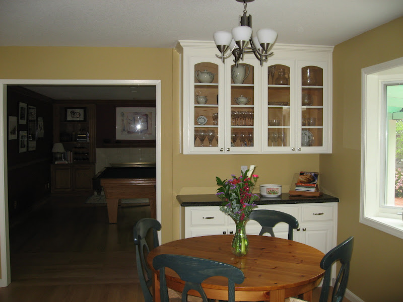 Please SW or BM warm offwhite paint color for cabs