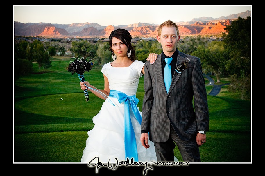 hip-Wedding-portrait-red rocks-St. George-Utah 