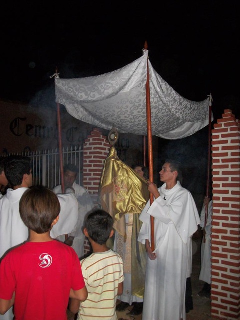 [Corpus Christi 2010-143[4].jpg]