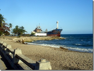 Navio em San Pedro de Marcoris