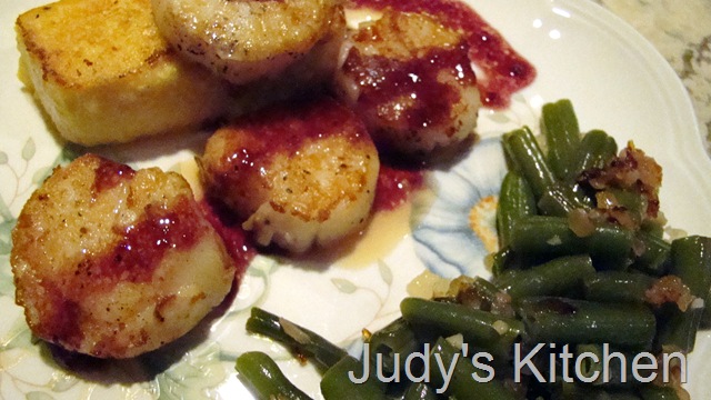 [rasp scallops n grits[5].jpg]