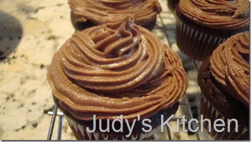 choc cupcakes mascarpone frosting (2)