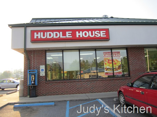 huddle house restaurant diner