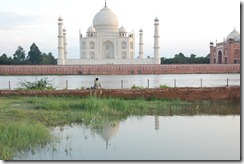 India 2010 - Agra , Taj Mahal , desde el rio , 17 de septiembre 06 India 2010 - Agra , Taj Mahal , desde el rio , 17 de septiembre 06