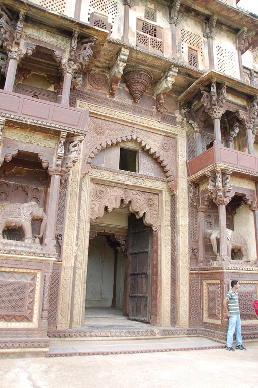 [India 2010 -Orcha, palacio del Raj Mahal, 18 de septiembre   48[6].jpg]