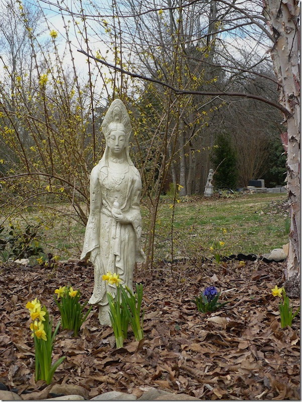 statue statue