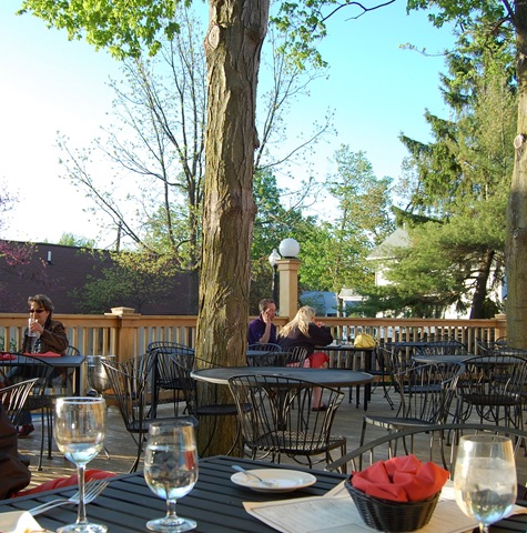 [Al fresco under towering maples[5].jpg]