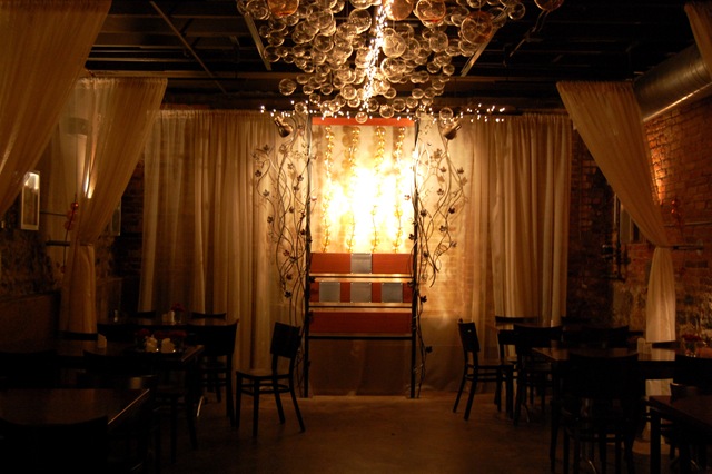 [Vinology's bubble room[3].jpg]