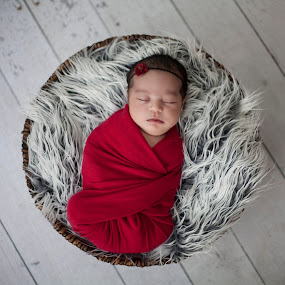 by Jamie Weiss - Portrait & People Children