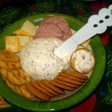 Bacon Cheddar Cheese Ball Spread