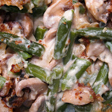 Delicious Creamy Cheesy Green Bean Casserole