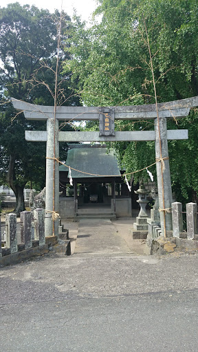 Otomiya Shrine Trii