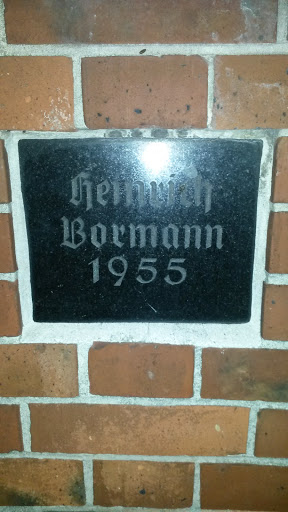 Gedenktafel Heinrich Bormann