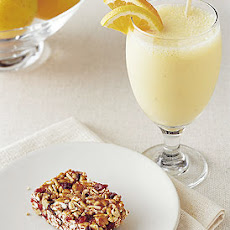 Sports Bars with Dried Fruit and Peanut Butter
