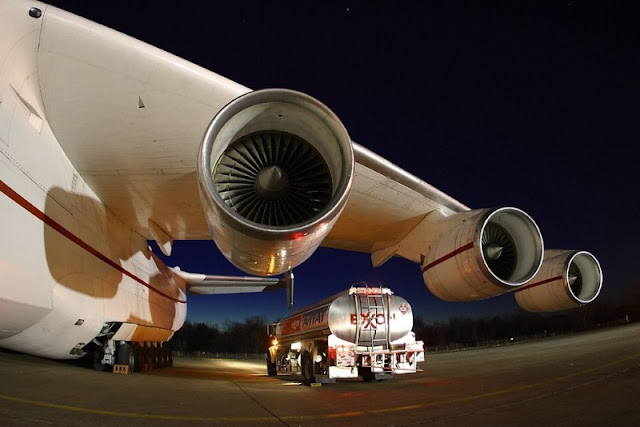 World’s Biggest Airplanes Seen On www.coolpicturegallery.net