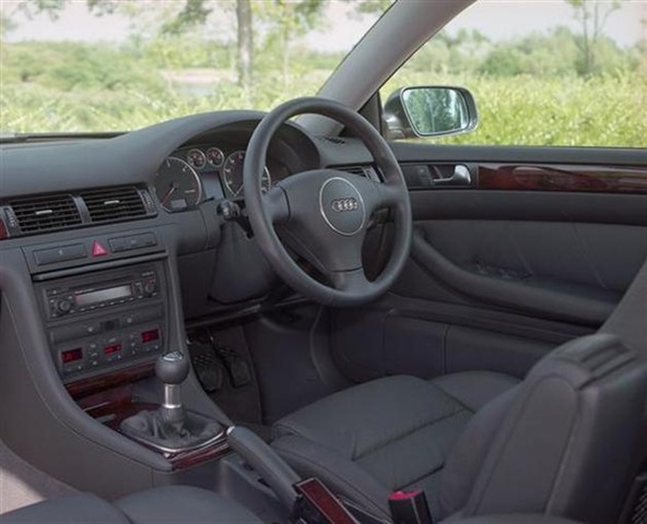 [Audi A6 Int[7].jpg]