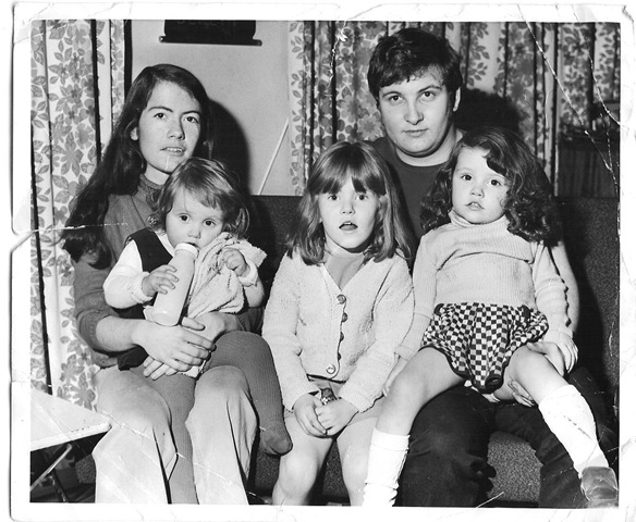 [family 1970s[6].jpg]