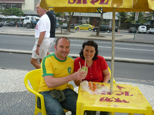am strand von copacabana - fruehstueck