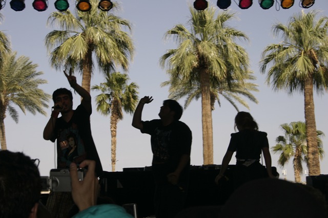 [coachella10[2].jpg]