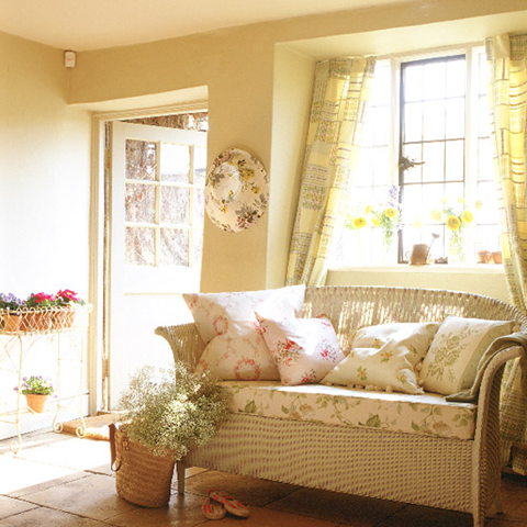 [living-room01.png]