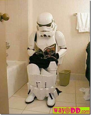 2008-06-30-images-funnypicturesthetoilettrooperKMX