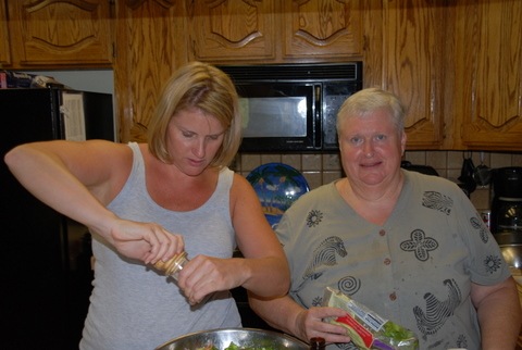 [ZimmerBBQ 6-13-2008 7-12-12 PM[2].jpg]