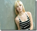 go4-Elisha-Cuthbert-067