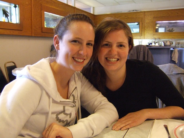 [kelsey & ashley[3].jpg]